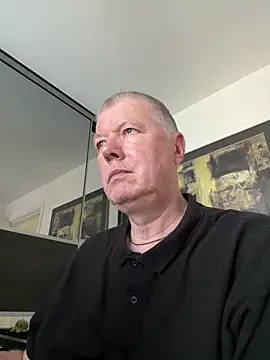 cumboy online show from June 9, 9:44 am