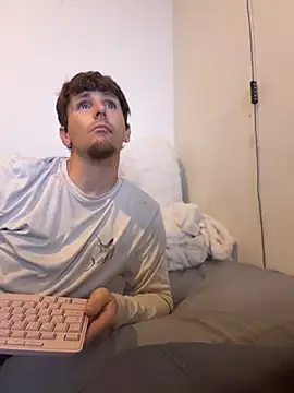hypnoclouds online show from August 8, 9:27 am