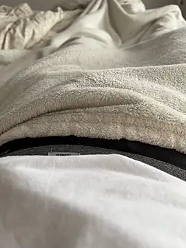 PickyIcebox96 online show from August 5, 7:57 am
