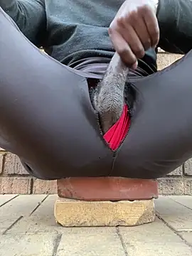 ZeusBlackDick online show from June 26, 2:52 pm