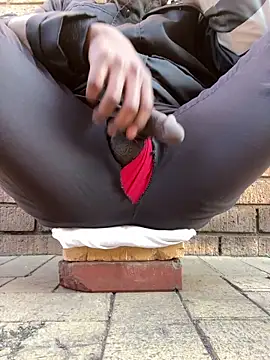 ZeusBlackDick online show from June 13, 5:27 am
