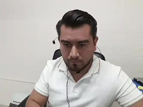 youmanhorny online show from August 3, 6:36 pm