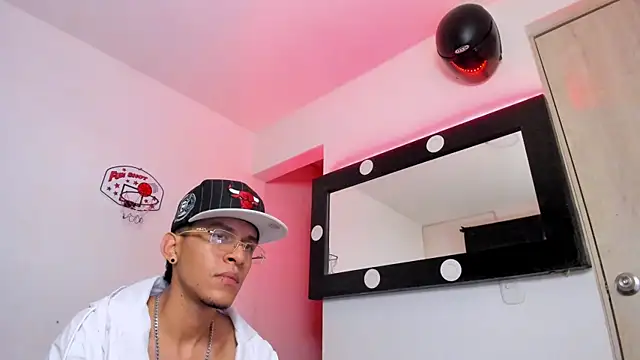 Samuel Suarez online show from June 14, 2:24 am