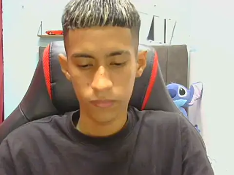 Angelstripboy online show from August 6, 11:44 pm