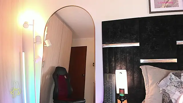 ItsMeEros online show from June 9, 1:29 am