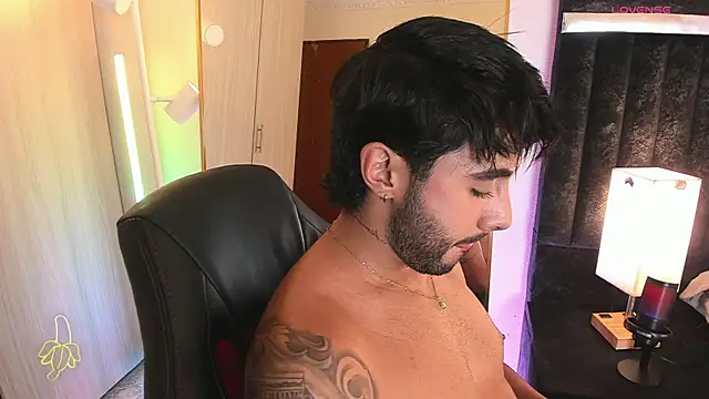 ItsMeEros online show from May 23, 8:47 pm