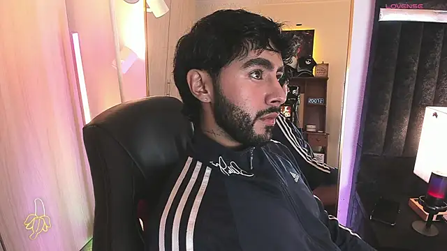 ItsMeEros online show from June 17, 1:07 am