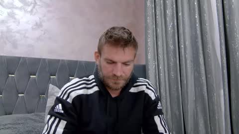 10in_deluxe online show from November 25, 7:32 am