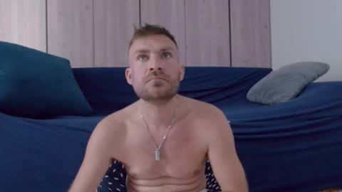 10in_deluxe online show from October 15, 7:05 am