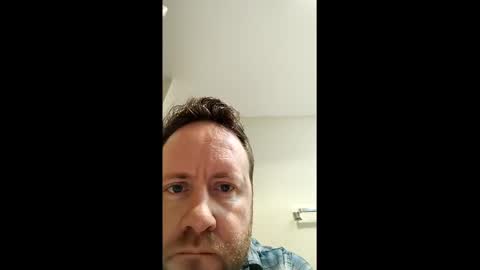 Snapshot of 1machine1guy chatting on January 1, 12:00 am Clay online show from January 1, 12:00 am