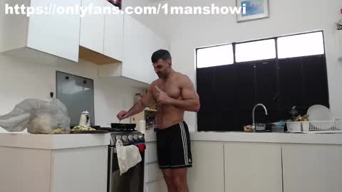Snapshot of 1manshow11 chatting on January 14, 3:26 pm 1manshow11 online show from January 14, 3:26 pm
