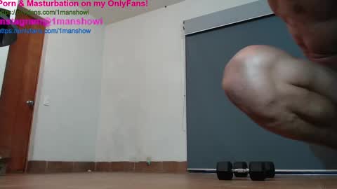 Snapshot of 1manshow11 chatting on September 10, 9:02 pm 1manshow11 online show from September 10, 9:02 pm