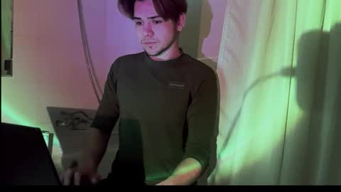 1roberttt online show from October 14, 12:17 am