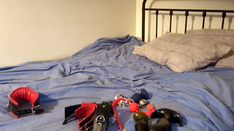 1toxiclust online show from January 8, 3:34 am