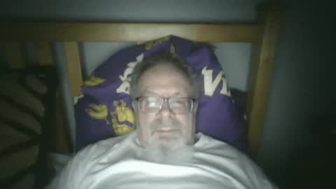 Snapshot of 2003dynawideglide chatting on February 8, 9:46 pm 2003dynawideglide online show from February 8, 9:46 pm