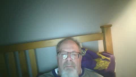 Snapshot of 2003dynawideglide chatting on January 4, 3:50 am 2003dynawideglide online show from January 4, 3:50 am