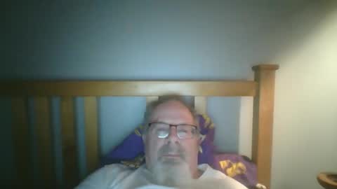 Snapshot of 2003dynawideglide chatting on January 12, 10:22 pm 2003dynawideglide online show from January 12, 10:22 pm