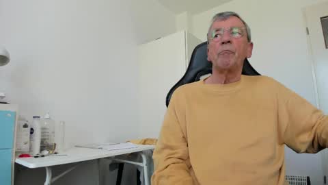 Henk online show from April 6, 11:22 am