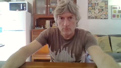 22esserre online show from December 19, 12:24 pm