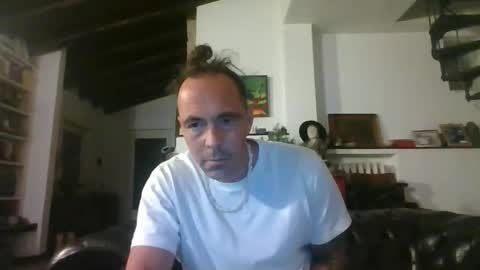 27lv27 online show from April 3, 6:37 pm