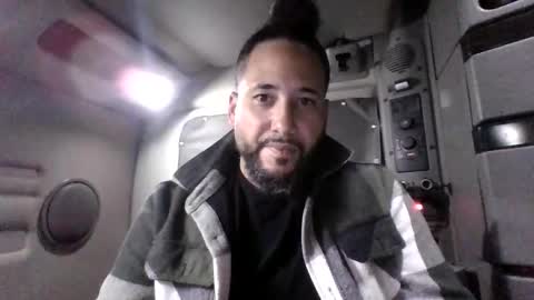 2chulo7 online show from April 9, 6:19 am