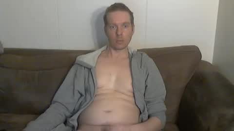 2small4you83 online show from March 9, 10:59 pm