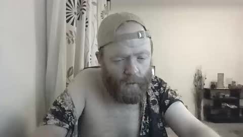 33UK online show from October 18, 11:20 pm