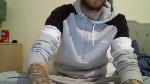 420feetloverr420 online show from October 14, 10:39 pm