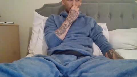 420feetloverr420 online show from March 26, 5:17 pm