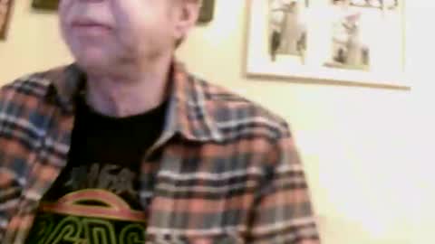 Snapshot of 64shorty chatting on March 5, 7:05 am 64shorty online show from March 5, 7:05 am