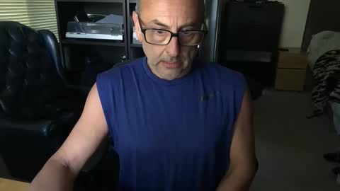 daddy vegas  for single women and couples here online show from January 16, 5:59 pm