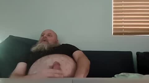 69singledad79 online show from February 12, 11:20 pm