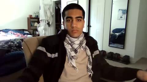 6feet_6abs_6inches online show from January 23, 6:35 pm