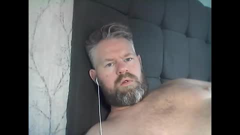 Snapshot of 81jonnyx chatting on February 2, 9:40 am 81jonnyx online show from February 2, 9:40 am