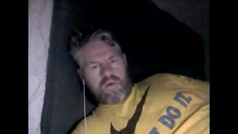 Snapshot of 81jonnyx chatting on January 11, 8:43 am 81jonnyx online show from January 11, 8:43 am
