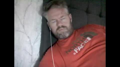 Snapshot of 81jonnyx chatting on January 4, 10:27 am 81jonnyx online show from January 4, 10:27 am