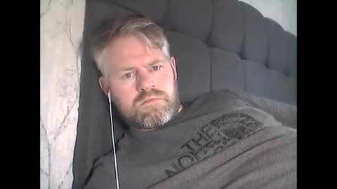 Snapshot of 81jonnyx chatting on March 3, 8:12 am 81jonnyx online show from March 3, 8:12 am