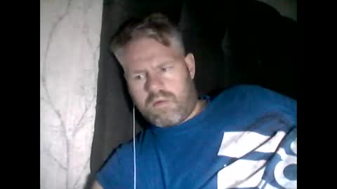 Snapshot of 81jonnyx chatting on December 12, 11:36 pm 81jonnyx online show from December 12, 11:36 pm