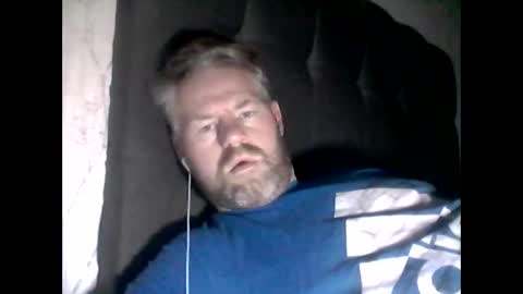 Snapshot of 81jonnyx chatting on March 4, 3:11 am 81jonnyx online show from March 4, 3:11 am