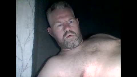 Snapshot of 81jonnyx chatting on September 28, 6:22 am 81jonnyx online show from September 28, 6:22 am