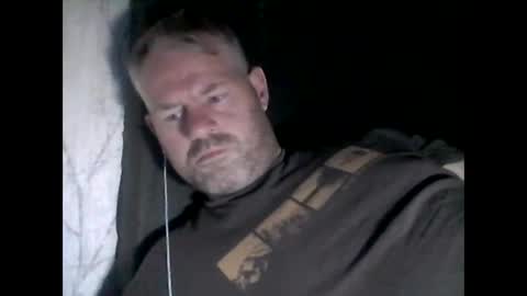 Snapshot of 81jonnyx chatting on October 8, 11:20 pm 81jonnyx online show from October 8, 11:20 pm