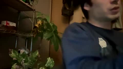 Snapshot of 9thislandd chatting on February 24, 4:04 pm 9thislandd online show from February 24, 4:04 pm