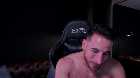 _adamcoper_ online show from November 10, 1:21 am