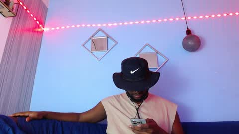 Andrew online show from April 9, 6:36 pm