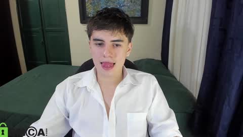 Snapshot of _broken_47 chatting on December 9, 5:51 am FELIPE CAMACHO dont forget to support me with a little hand up online show from December 9, 5:51 am