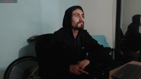 Snapshot of _delacruz911_ chatting on February 21, 8:27 pm delacruz online show from February 21, 8:27 pm