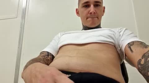 _devil_in_me_ online show from October 6, 2:05 am