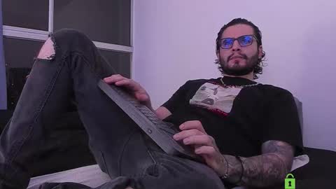  -         online show from October 30, 3:52 am