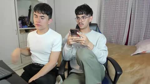 Snapshot of _jamesboy chatting on October 12, 10:26 pm James online show from October 12, 10:26 pm