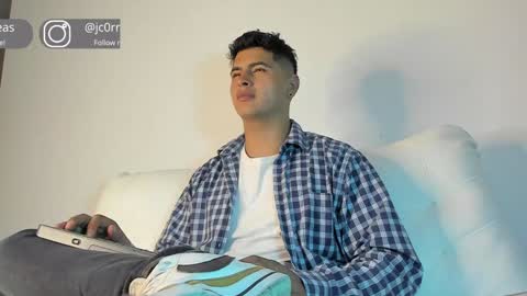 _juanes__ online show from December 3, 11:35 pm